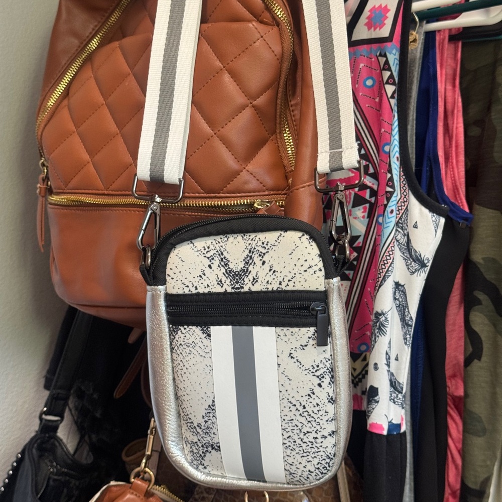Stylish snake print and Silver Crossbody adjustable strap LOVE THIS ❤️